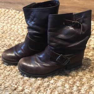 Frye boots size 7 dark brown